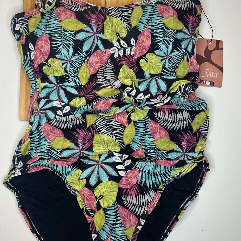 La LiVita Leakproof Swimwear One Piece Sz M. New w Tags Black/ Floral